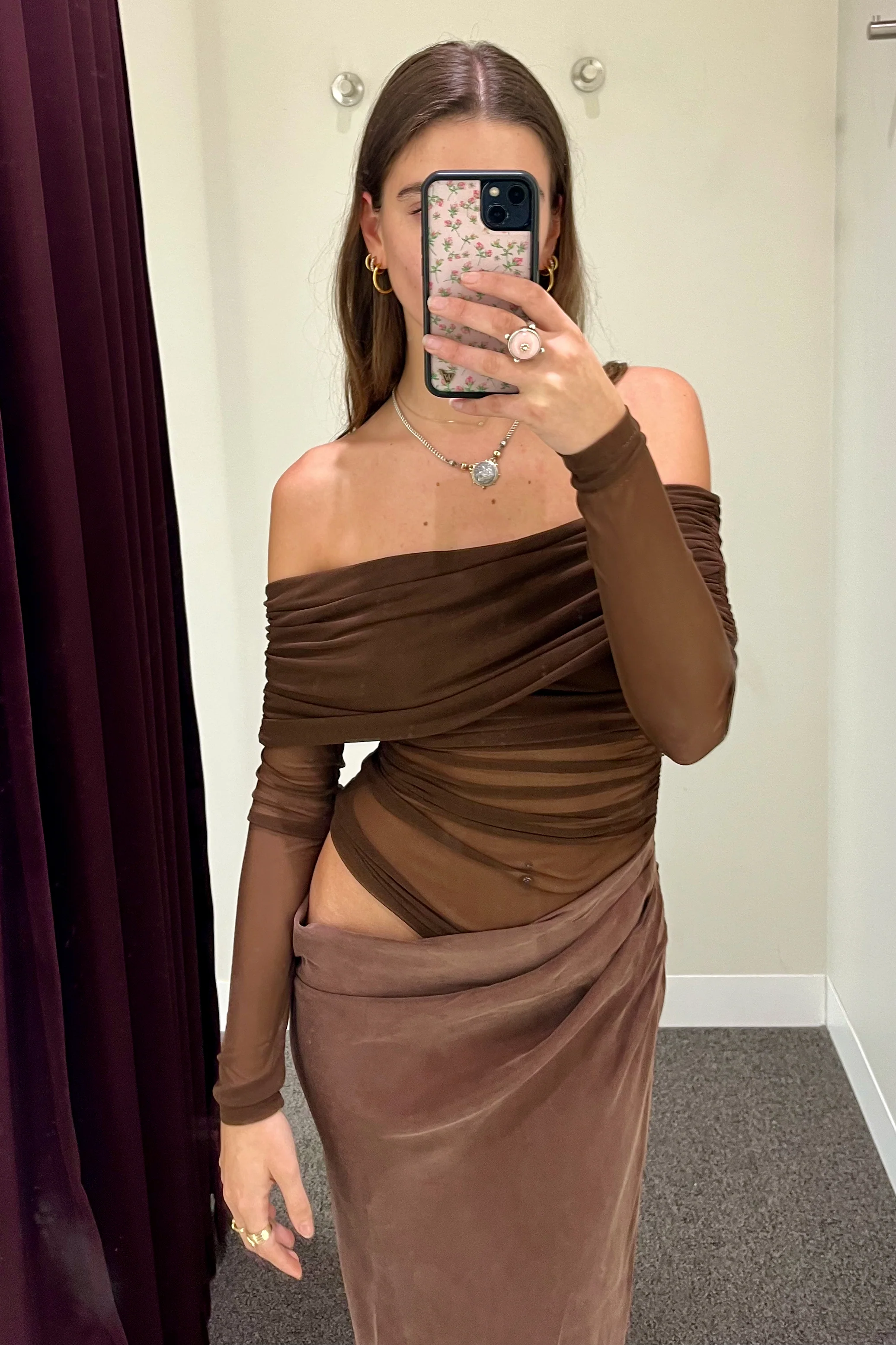 Benni Yasmin Off Shoulder Dress - Chocolate - Image 2