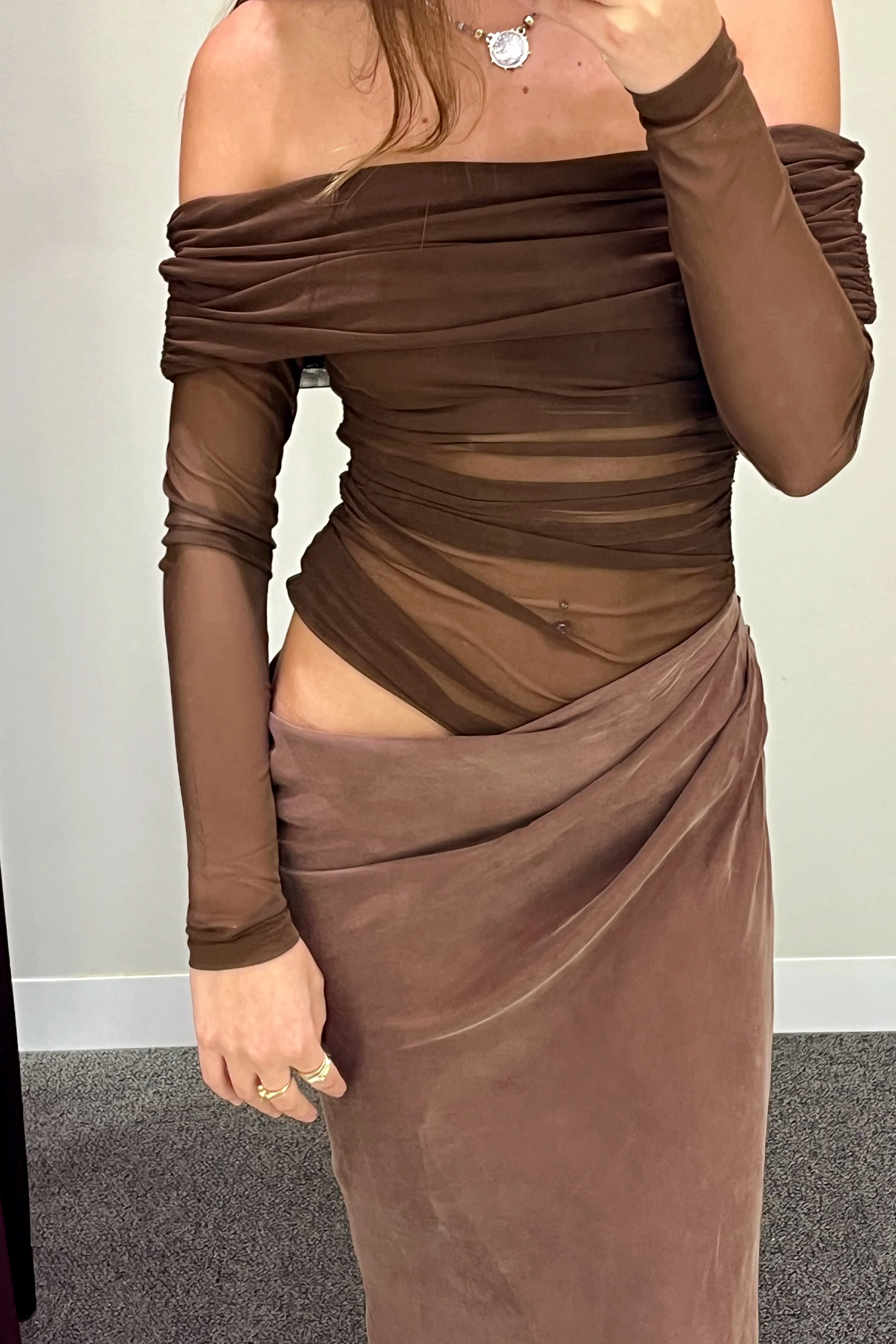 Benni Yasmin Off Shoulder Dress - Chocolate - Image 3