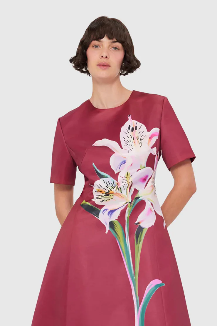 Leo Lin Caroline Short Sleeve Midi Dress - Burgundy - Image 2