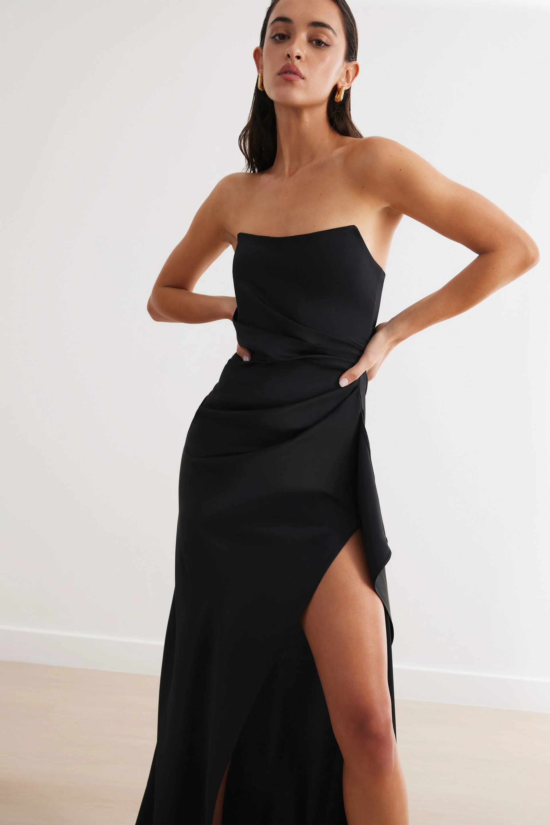 Lexi Alzira Dress - Black - Image 3