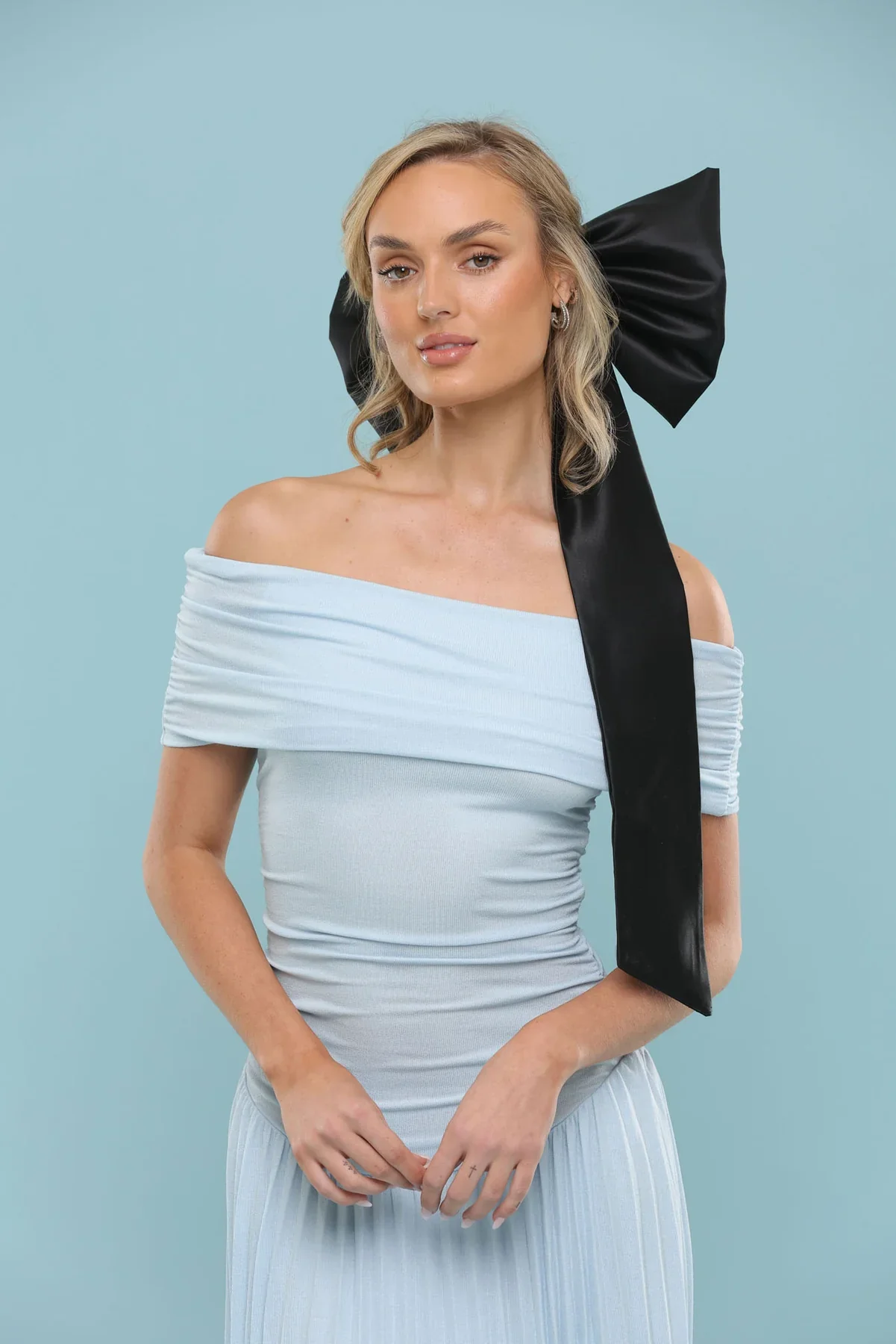 Morgan & Taylor Carmen Oversized Bow - Black - Image 4