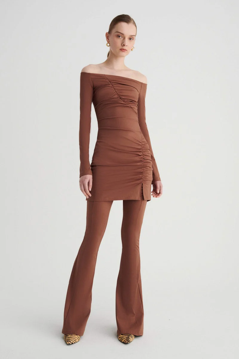 Suboo Ivy Long Sleeve Off Shoulder Tunic Dress - Chocolate - Image 2