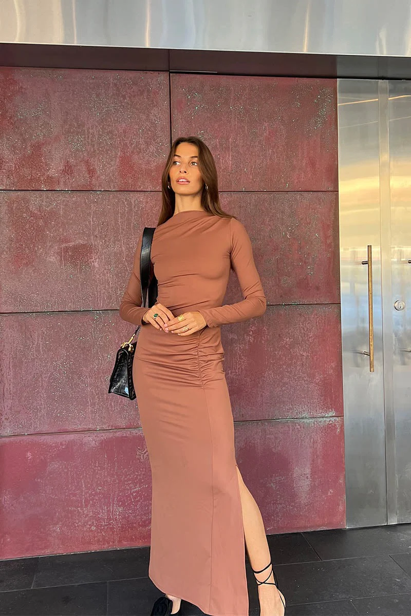 Suboo Ivy Long Sleeve Rouched Dress - Chocolate - Image 2