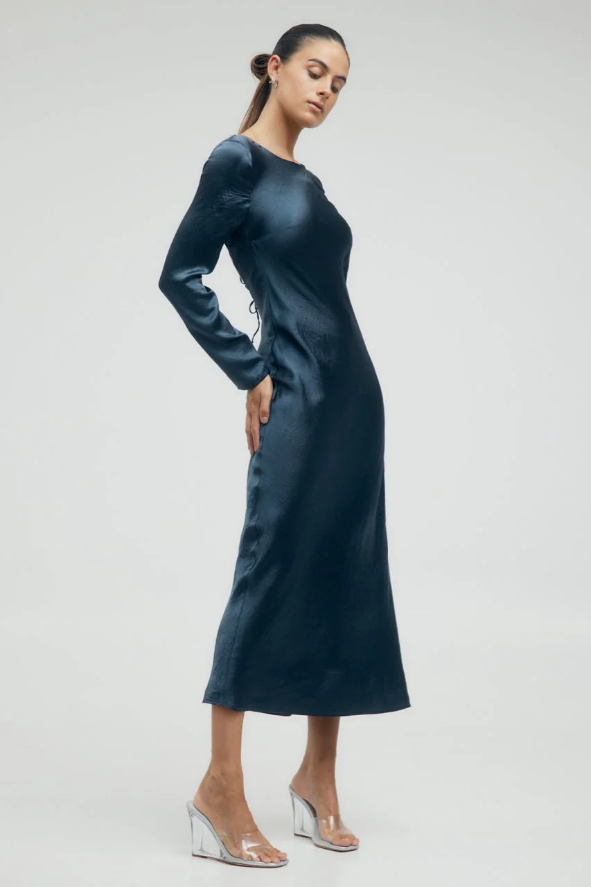 Third Form Crush Tie Back Maxi Dress - Gun Metal - Image 2