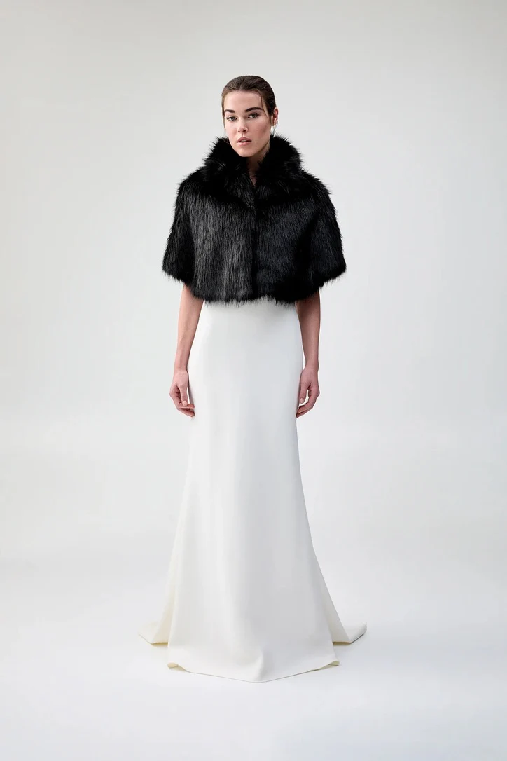 Unreal Fur Nord Cape - Black